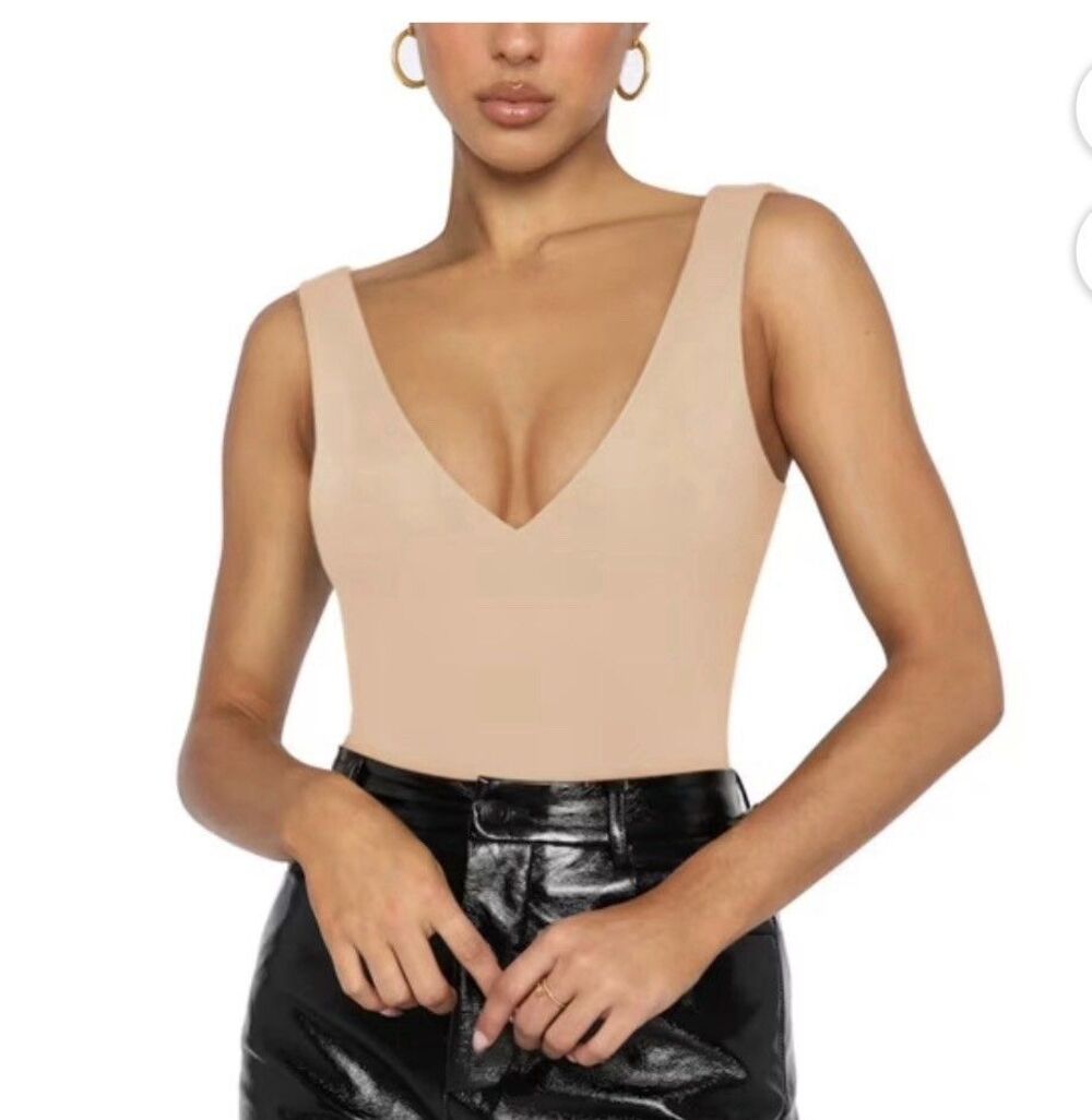 REORIA Bodysuit NWT Size Beige Stretch Unlined Wireless V-Neck Fitted Size Small